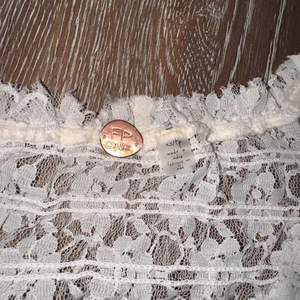 Free People NWOT Madison lace semi-sheer long sleeve top Size Small - Picture 4 of 10